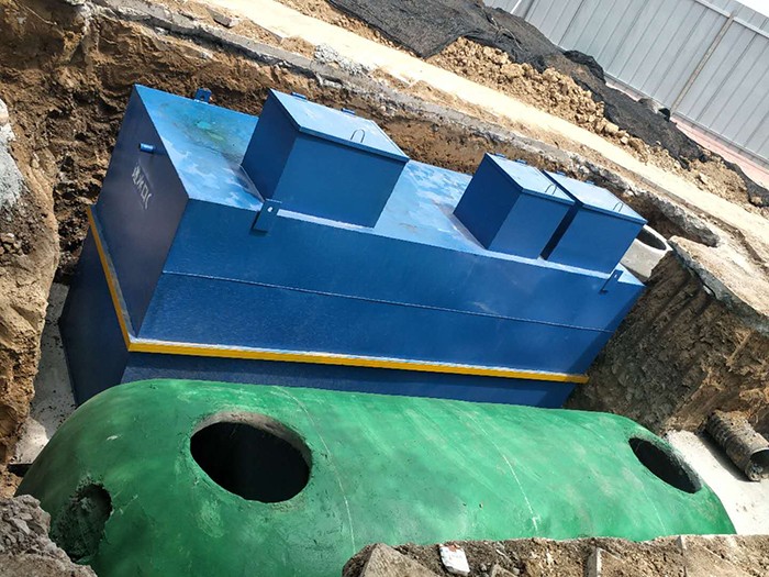 一體化設備安裝現(xiàn)場